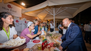 Başkan Soyer'den ilk gününde fuar turu 