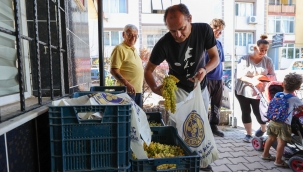 Buca'da bağ bozumu bereketi yurttaşla paylaşıldı 