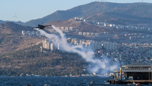 Kurtuluşun 100. yılında hava gösterileri nefes kesti 