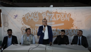 AK Parti İzmir İl Başkanı Kerem Ali Sürekli; "Gençlerle 21 yıldır yan yana yürüyoruz."