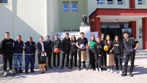 Atık Pil Toplayan Okullara Güzelbahçe Belediyesi'nden Ödül 