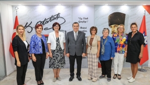 Başkan Batur'dan kadınlara tam destek 