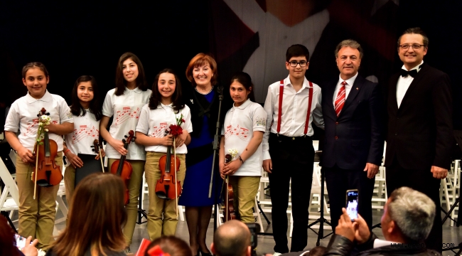 Bornovalı minik müzisyenler Cumhuriyet için çalacak 