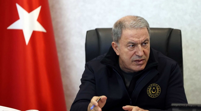 Millî Savunma Bakanı Hulusi Akar: "Mehmetçiğin Nefesi Teröristlerin Ensesinde, Korku Dağları Bekliyor, Tek Yol Türk Adaletine Teslim Olmak"