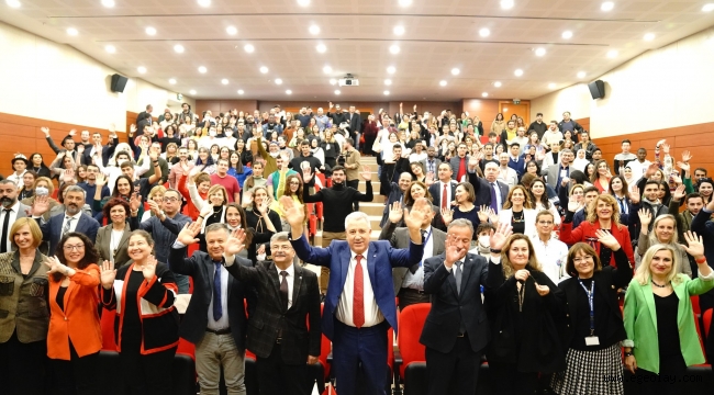 Rektör Prof. Dr. Budak, "Üniversitemizde, 100 ülkeden 2 bin 500'ün üzerinde yabancı uyruklu öğrenci eğitim alıyor"