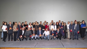 İZDO'dan 150 Diş Hekimine Plaket