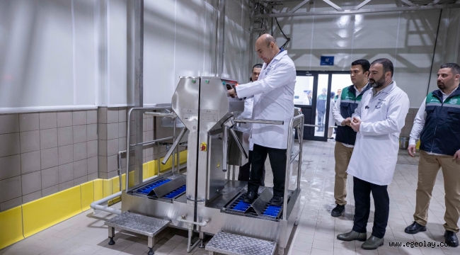 Düğmeye Başkan Tunç Soyer bastı Bayındır Süt İşleme Fabrikası'nda test üretimi başladı 