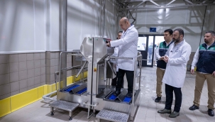 Düğmeye Başkan Tunç Soyer bastı Bayındır Süt İşleme Fabrikası'nda test üretimi başladı 