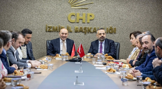 Başkan Soyer, CHP İzmir İl Başkanlığı'nı ziyaret etti "Mustafa Kemal Atatürk'ün hayallerine layık bir iş yapıyoruz" 