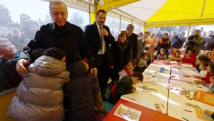 Cumhurbaşkanı Erdoğan, Gaziantep'te deprem bölgesinde incelemelerde bulundu 