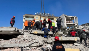 Depremlerde can kaybı 12 bin 873'e yükseldi 
