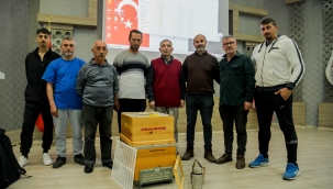 Bornova Belediyesi'nden depremzedelere arıcılık kursuyla terapi 