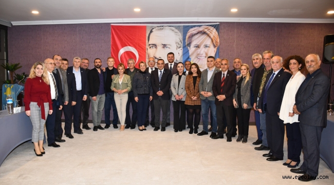 İYİ Parti İzmir Seçim Çalışmalarına Devam Ediyor