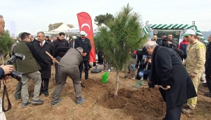 İzmir'de "6 Şubat 2023 Deprem Şehitleri Hatıra Ormanı Fidan Dikim Töreni" Yapıldı 