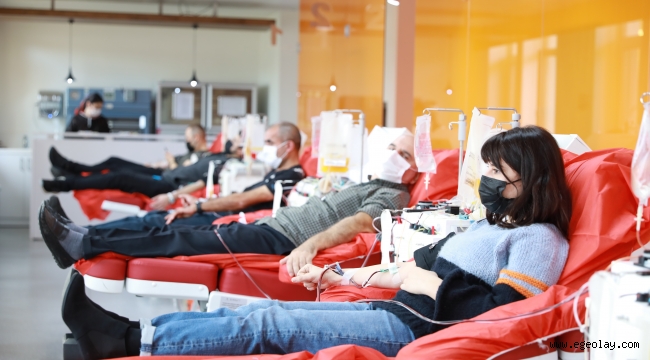 Kızılay'dan Gönüllü Kan Bağışçılarına Acil çağrı: Ramazan Ayı Kan Bağışlarını Düşürdü Kan Stokları Hızla Azalıyor