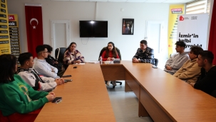 Bayraklı'da gençlik meclisi toplandı Seçim güvenliği için sahada çalışacaklar 