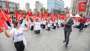 Başkan Soyer'den gençlere umut mesajı 