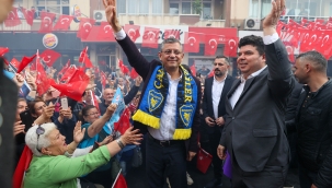 Buca'da miting gibi buluşma 