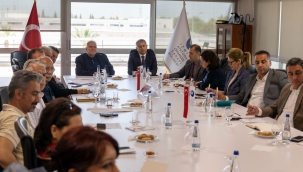 İzmir'deki koku sorunu ile ilgili AOSB yönetimi ve fabrika yöneticileriyle toplantı 