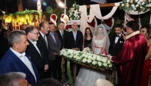 MHP İzmir Protokolünü Buluşturan Düğün