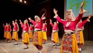 Bornova Halk Dansları Festivali son buldu 