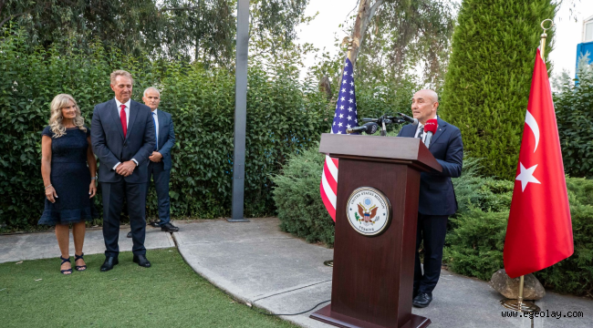 ABD'nin bağımsızlık yıldönümü İzmir'de kutlandı Başkan Soyer'den karşılıklı saygı ve işbirliği mesajı 