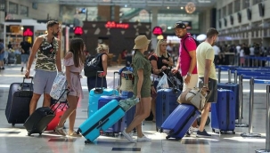 Turist Sayısı Zirveye Koşarken Gelirde Toparlanma Yavaş Kaldı!