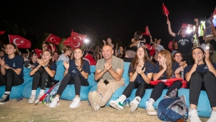 Başkan Soyer "Sultanların" zaferini gençlerle izledi 