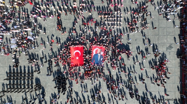 İzmir'de 101. kurtuluş yıldönümü coşkusu 