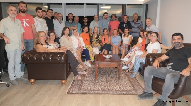 İzmir Eczacı Odası'na kadın başkan adayı Aysun Kale: "Güçlü bir ekiple sorunların çözümüne adayız"