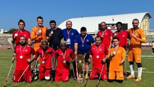 İzmir'in ampute futbol takımı Türkiye ikincisi oldu 