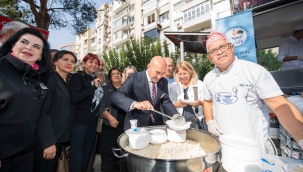 Atatürk için mevlit okutuldu, lokma dağıtıldı 