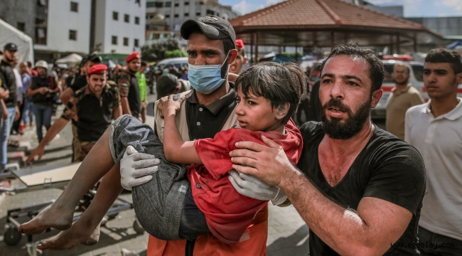 Dünya Doktorları İsrail'in Gazze'deki Hastane Saldırılarını Kınıyor 