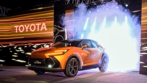 Türkiye'nin Otomotiv Geleceği Yeniden Şekilleniyor: Yeni Toyota C-HR Üretimi Başladı! 