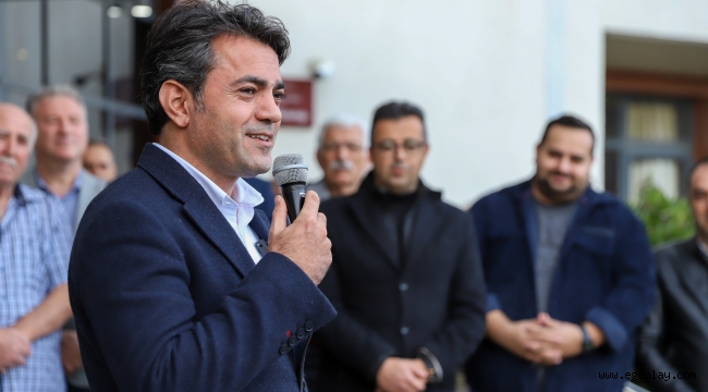 CHP Bayraklı Belediye Başkan Aday Adayı Ulaş Aydın, mesai arkadaşlarıyla vedalaştı 