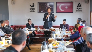 MHP'li Osmanağaoğlu Aliağa'da Muhtarlarla Bir araya Geldi 
