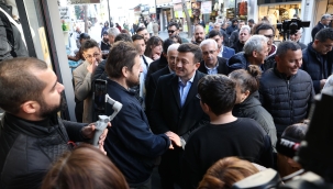 AK Parti İzmir Büyükşehir Belediye Başkan Adayı Dağ, Çiğli'de esnaf ve vatandaşlarla buluştu