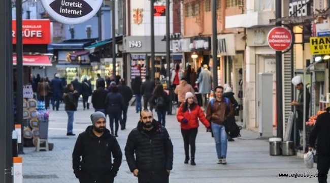 Kemeraltı'nda 17 noktada WİzmirNet dönemi