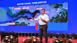 Başkan Cemil Tugay, projelerini "İzmir Geleceğe Doğru" sloganıyla açıkladı 