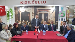 Başkan Tugay'dan trafiği rahatlatacak 'deniz taksi' formülü 