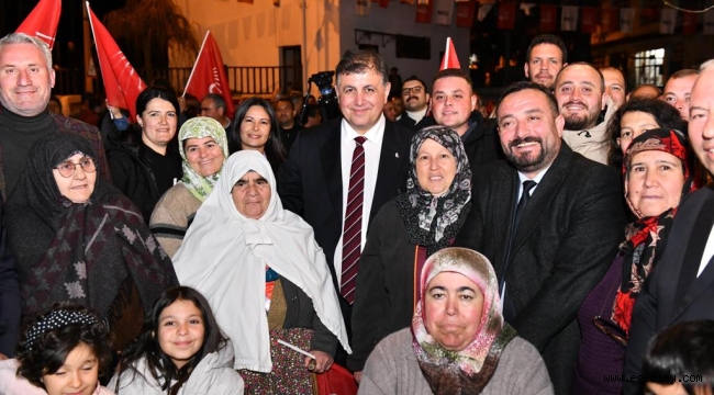 Başkan Cemil Tugay Ödemişlilerle İzmir Marşı'nı söyledi 