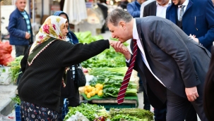 Başkan Cemil Tugay Tireli üreticiye moral oldu 