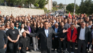 CHP Çiğli Başkan Adayı Onur Emrah Yıldız; "Bu güveni boşa çıkarmayacağım." 