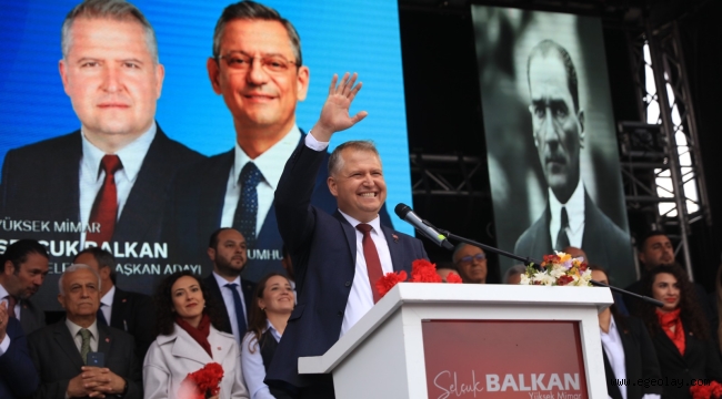 CHP Urla Belediye Başkan Adayı Selçuk Balkan'dan Görkemli Seçim Ofisi