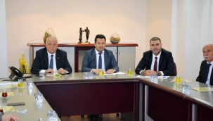 İzmir Otobüscüler ve Servis Araçları Esnaf Odası Başkanı Erdem Mert; 'Korsan Servis Araçlarına Vergi Kaçağı Cezası Yazılsın' 
