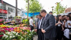 İzmir'in geleneksel festivaliyle Bayındır'da yine çiçekler açtı "Bize üretmek yakışıyor" 