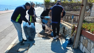 Urla Sokaklarında Bayram Temizliği