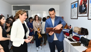 Çiğlili Kadın Kursiyerlerin El Emeği Ürünleri Görücüye Çıktı 