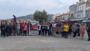 Foça'da Öğretmenler Eğitimde Şiddeti Protesto İçin Meydanlara Çıktı