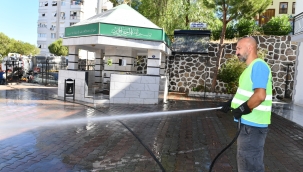 Çiğli'deki İbadethanelerde Bayram Temizliği 